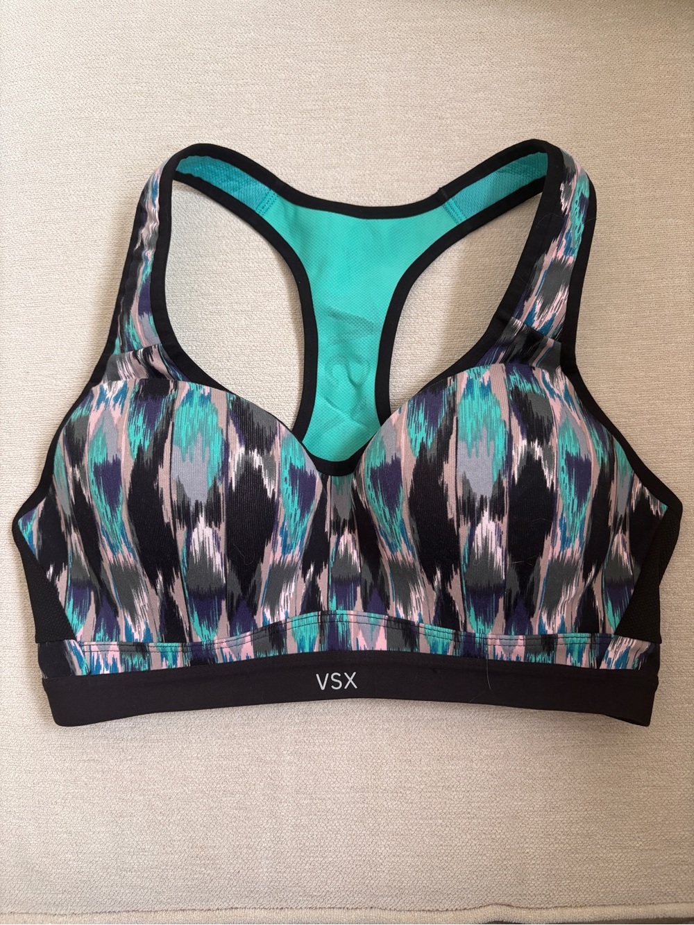 Victoria's Secret VSX Sport "The Incredible" Maximum-Support Sports Bra 34C